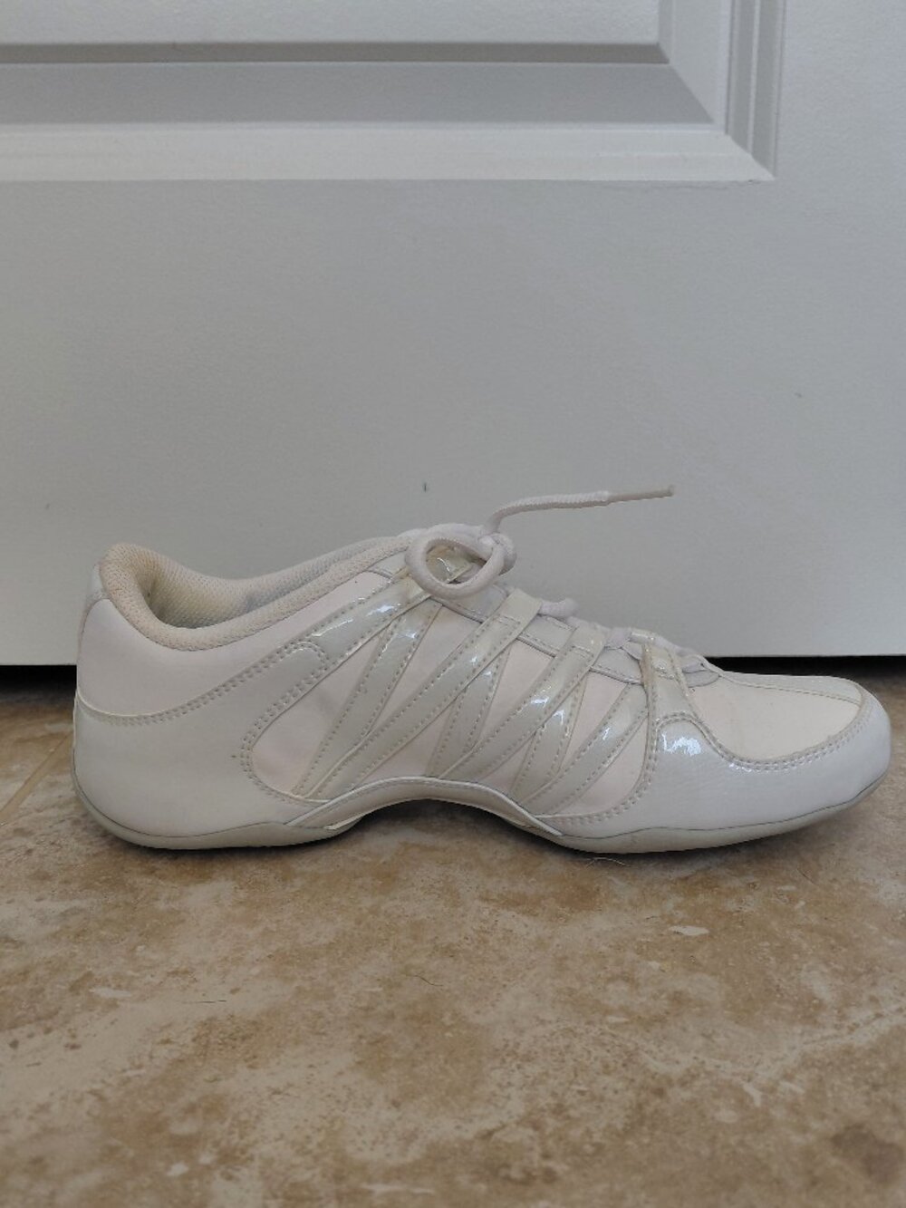 Nike Cheer/Dance White Tennis Shoes - Picture 5 of 8